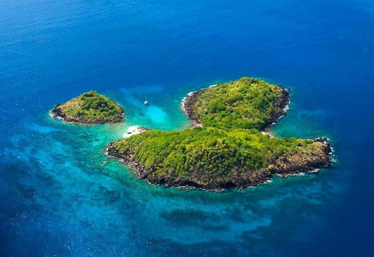 Ilets Pigeon vus du ciel - La réserve Cousteau - Guadeloupe